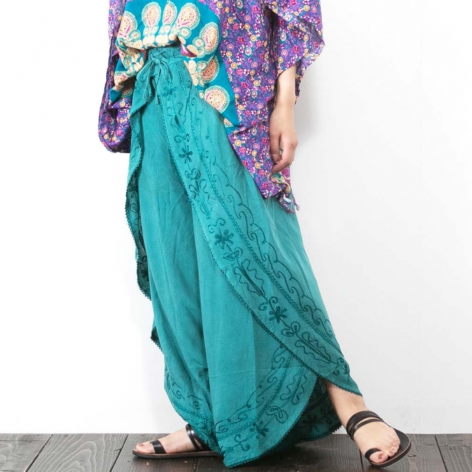 エスニック パンツ ロングパンツ ワイドパンツ ラップパンツ 刺繍 レディース アジアン ファッション 春 夏 おしゃれ 大人っぽい かわいい カッコいい 涼しい